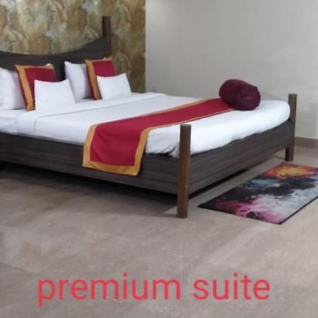 Hotel Little Palace Dibrugarh Esterno foto